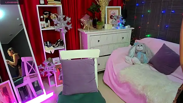 Queen baby online show from 12-12-24, 01:43