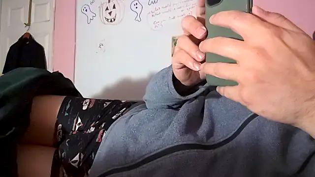 uncuthubs online show from 10-30-25, 04:25