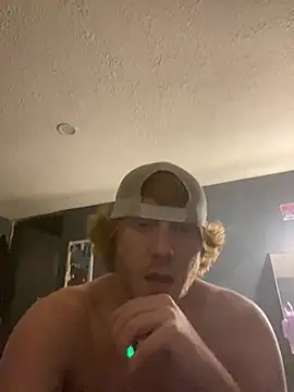 Snapshot of hottestcouplevaa chatting on 12-30-24, 10:53 hottestcouplevaa online show from 12-30-24, 10:53