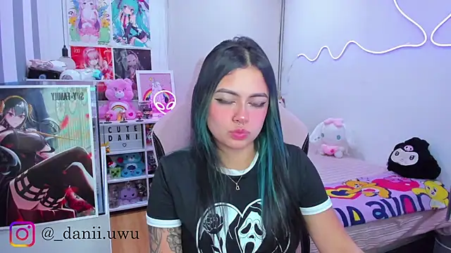 CuteDani  online show from 01-09-26, 07:00