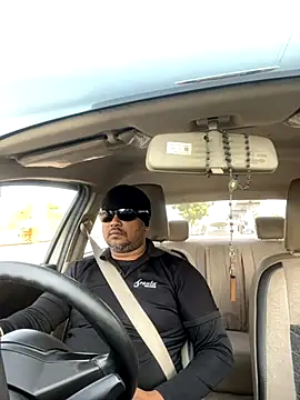 Dick 6inches online show from 10-17-25, 04:26