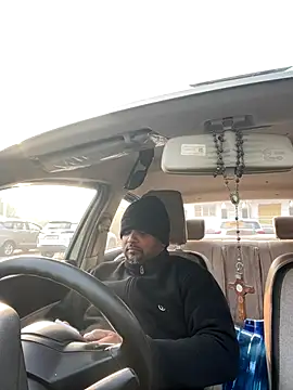 Dick 6inches online show from 12-17-25, 03:12