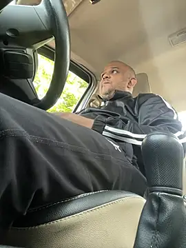 Dick 6inches online show from 04-20-26, 01:19