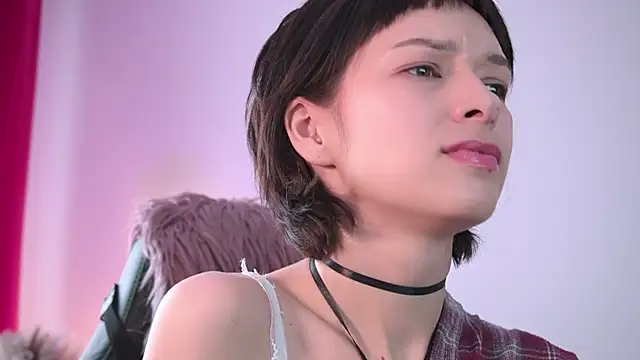 VivianLy  online show from 03-01-26, 11:01