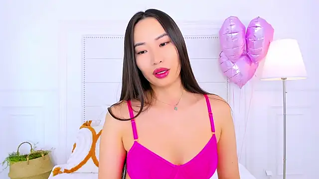 NaomiYuu online show from 02-26-26, 02:43