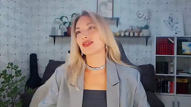 MillaXQueen online show from 06-13-26, 01:20
