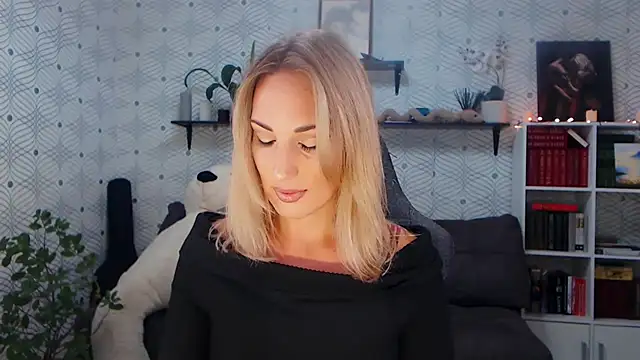 MillaXQueen online show from 07-12-26, 03:14