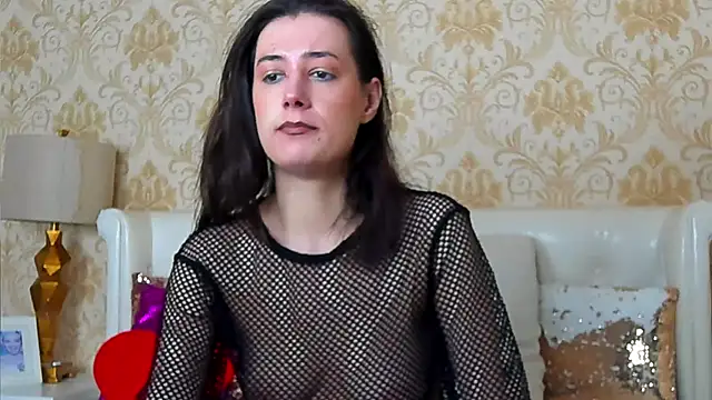 JuliaHunts online show from 01-08-26, 06:16