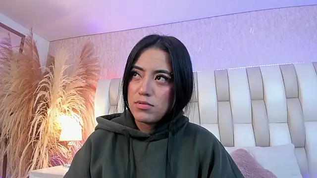 Rebeca jones online show from 06-06-26, 01:16