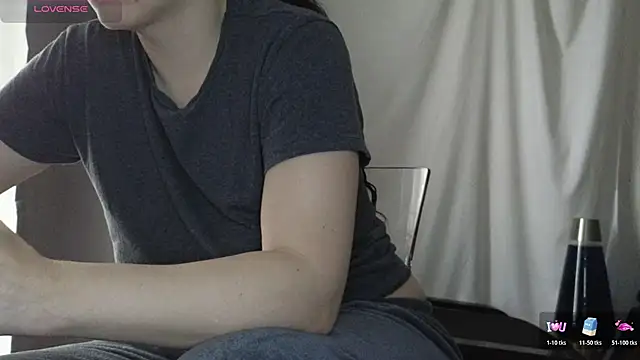 Mia G0ld online show from 01-12-26, 01:27