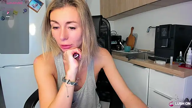 DannaEvan online show from 09-27-25, 02:16