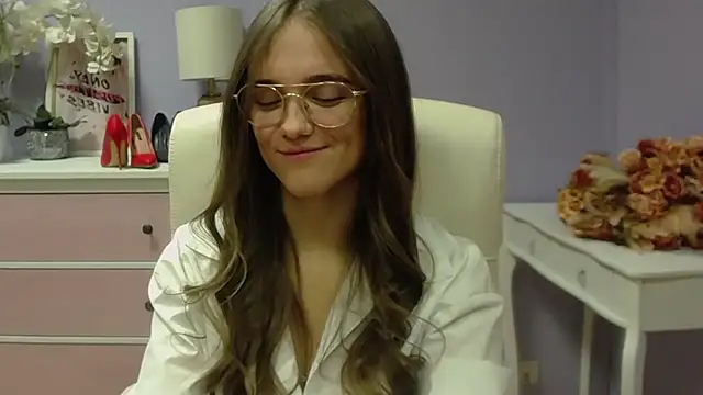 Snapshot of dirtyxEmily chatting on 12-19-24, 10:45 dirtyxEmily online show from 12-19-24, 10:45