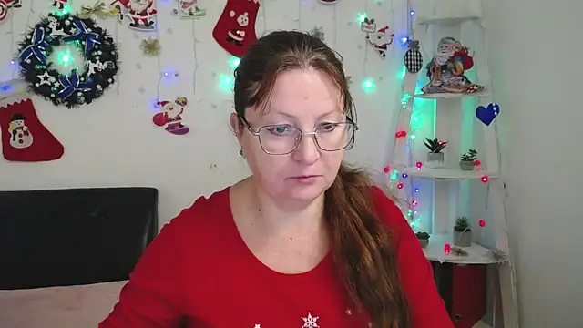 VanessaHotts online show from 12-27-24, 06:14