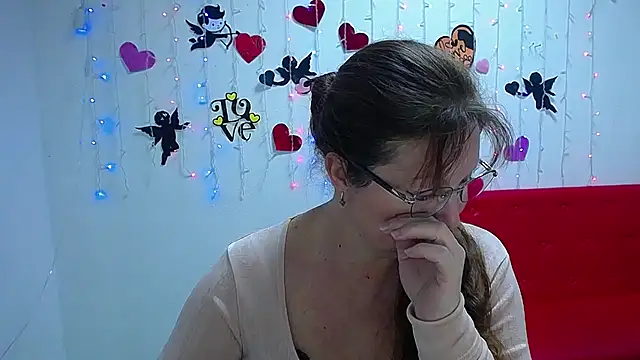 VanessaHotts online show from 02-10-25, 09:25