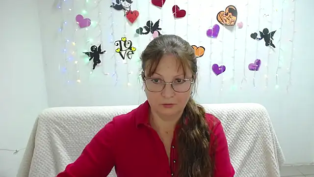 VanessaHotts online show from 02-26-25, 06:04