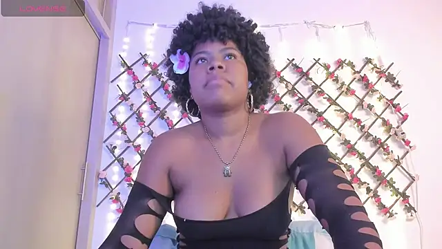 Snapshot of naughty_ebonyy chatting on 06-19-26, 04:50 naughty ebonyy online show from 06-19-26, 04:50
