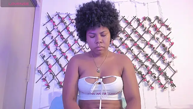 Snapshot of naughty_ebonyy chatting on 06-28-26, 04:13 naughty ebonyy online show from 06-28-26, 04:13