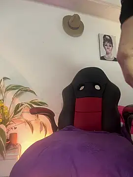 lonely shewolf online show from 02-03-26, 05:07