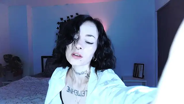 Snapshot of pale_skin chatting on 12-21-25, 12:45 pale skin online show from 12-21-25, 12:45