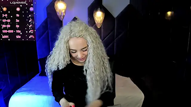 Snapshot of StephanieSweety chatting on 03-20-25, 07:46 StephanieSweety online show from 03-20-25, 07:46