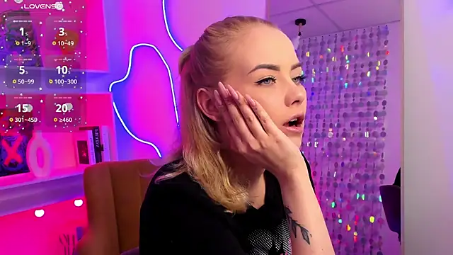 StephanieSweety online show from 04-24-26, 07:05