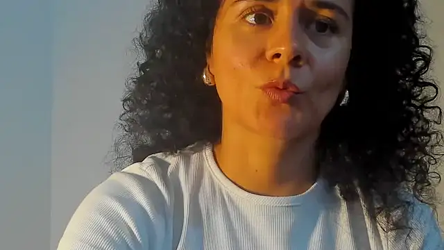 Sami Hotie1 online show from 10-31-25, 09:16