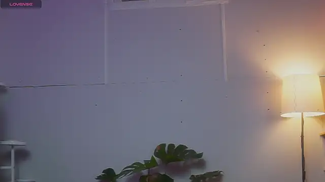 Snapshot of laybunny1 chatting on 05-24-26, 11:10 laybunny1 online show from 05-24-26, 11:10