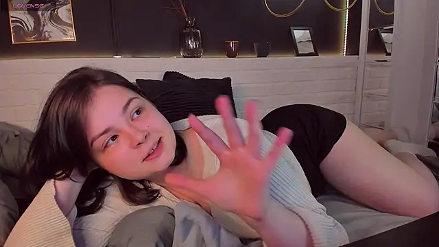 Snapshot of Mayayammy chatting on 01-13-25, 05:02 Mayayammy online show from 01-13-25, 05:02