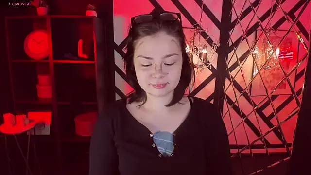 Snapshot of Mayayammy chatting on 01-15-25, 06:01 Mayayammy online show from 01-15-25, 06:01