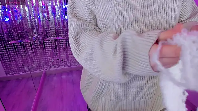 Snapshot of Mayayammy chatting on 01-25-25, 09:04 Mayayammy online show from 01-25-25, 09:04