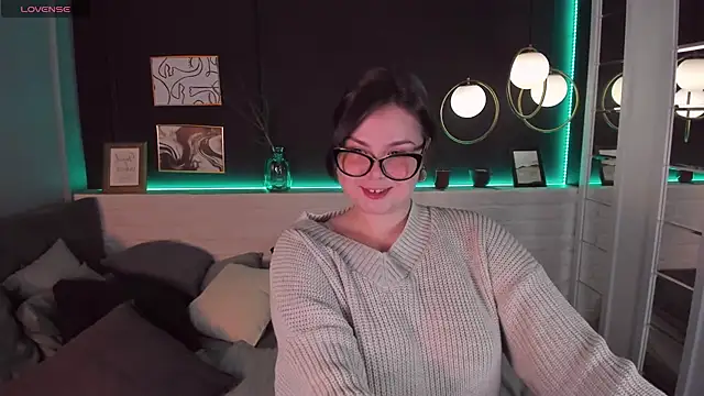 Snapshot of Mayayammy chatting on 02-03-25, 05:03 Mayayammy online show from 02-03-25, 05:03