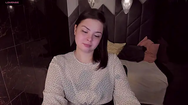 Snapshot of Mayayammy chatting on 03-05-25, 06:23 Mayayammy online show from 03-05-25, 06:23