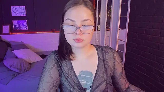 Snapshot of Mayayammy chatting on 03-16-25, 02:11 Mayayammy online show from 03-16-25, 02:11