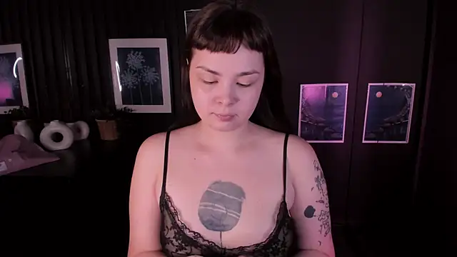 Snapshot of Mayayammy chatting on 11-05-25, 02:17 Mayayammy online show from 11-05-25, 02:17