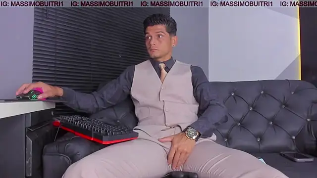 massimo g online show from 06-18-26, 01:17