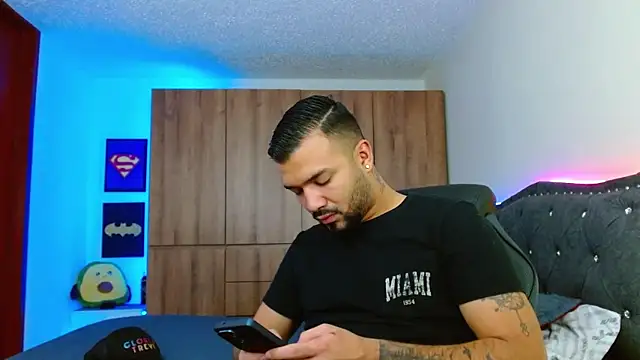 Snapshot of mathew_vidal1 chatting on 11-15-25, 03:26 mathew vidal1 online show from 11-15-25, 03:26