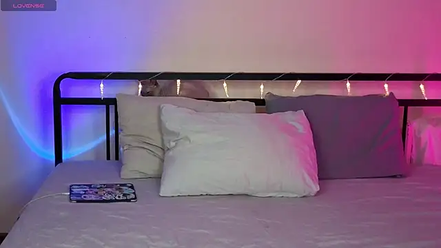 sinthiaroze online show from 10-24-25, 07:32