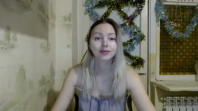 Snapshot of Alice_smiles chatting on 01-19-25, 03:29 Alice smiles online show from 01-19-25, 03:29