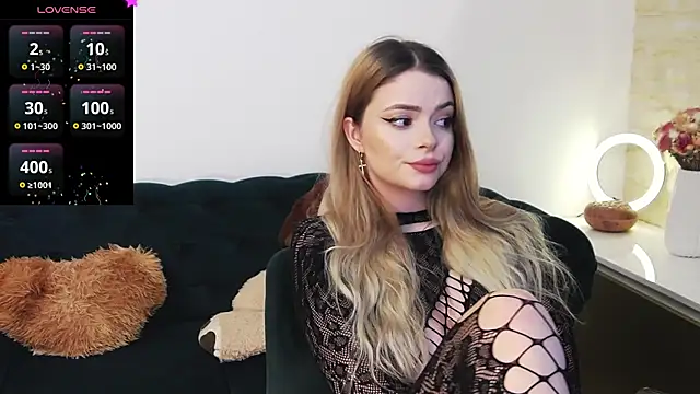 Kailynn Moenn online show from 12-19-24, 06:34