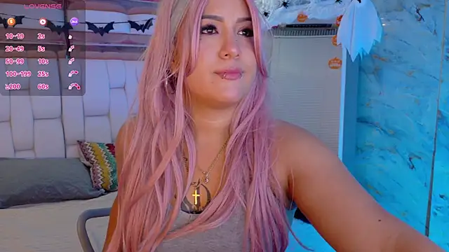 valkiria moore online show from 10-07-25, 08:06