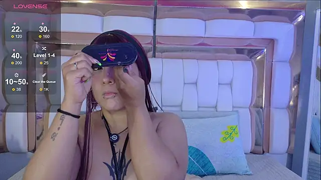 valkiria moore online show from 02-06-26, 08:01