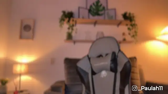 Paulah x online show from 10-18-25, 07:47