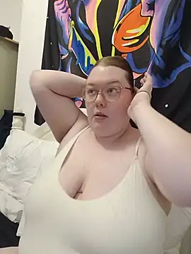 Snapshot of Sexycurvyemilyy chatting on 07-09-26, 09:52 Sexycurvyemilyy online show from 07-09-26, 09:52