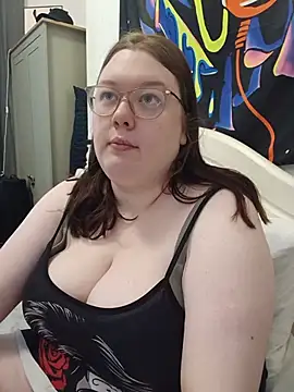 Snapshot of Sexycurvyemilyy chatting on 07-19-26, 05:49 Sexycurvyemilyy online show from 07-19-26, 05:49