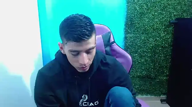 Snapshot of DEIBY_BABY chatting on 12-14-24, 11:12 DEIBY BABY online show from 12-14-24, 11:12