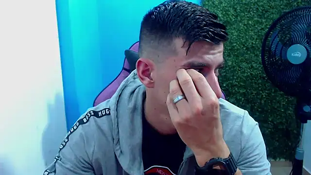 Snapshot of DEIBY_BABY chatting on 12-19-24, 01:50 DEIBY BABY online show from 12-19-24, 01:50