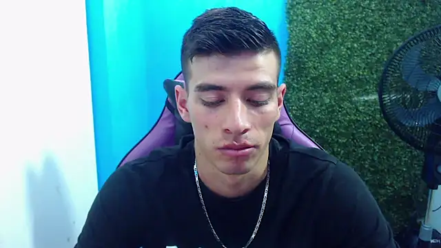 Snapshot of DEIBY_BABY chatting on 12-31-24, 06:48 DEIBY BABY online show from 12-31-24, 06:48