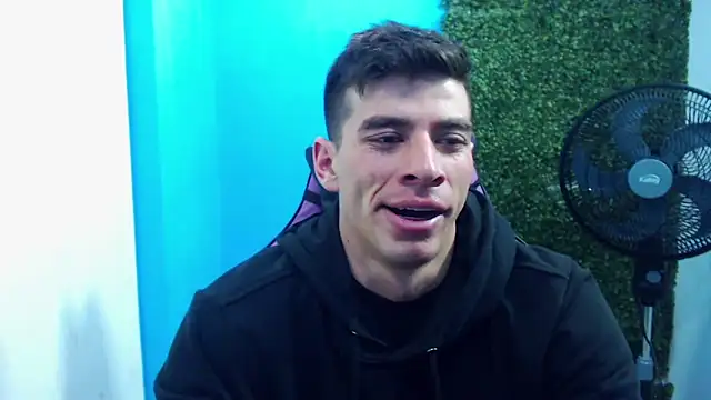 Snapshot of DEIBY_BABY chatting on 01-03-25, 02:10 DEIBY BABY online show from 01-03-25, 02:10