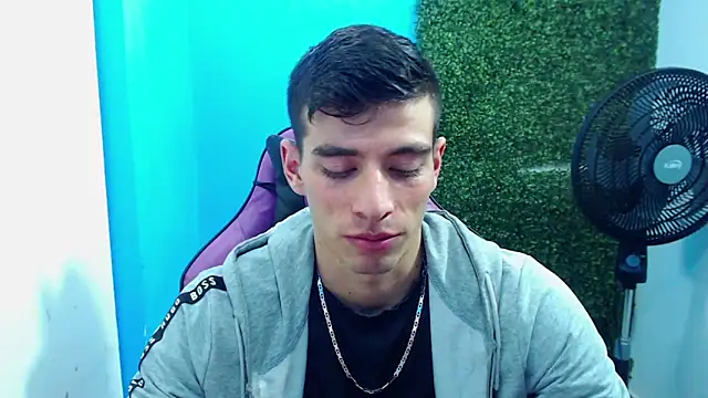 Snapshot of DEIBY_BABY chatting on 01-09-25, 01:29 DEIBY BABY online show from 01-09-25, 01:29