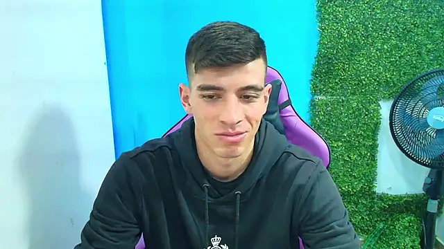 Snapshot of DEIBY_BABY chatting on 01-28-25, 08:58 DEIBY BABY online show from 01-28-25, 08:58